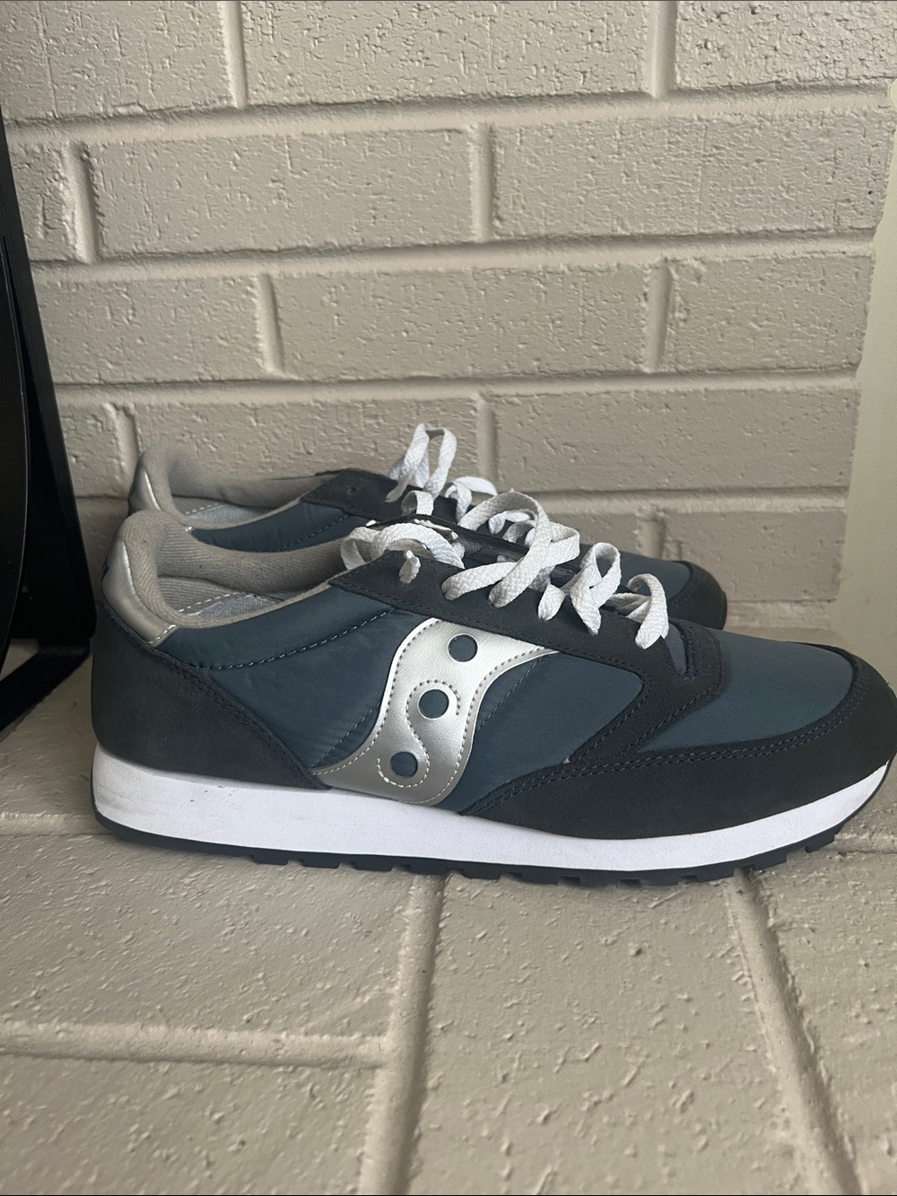 Saucony Navy & Silver Sneakers